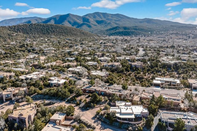 600 Vista De La Ciudad, Santa Fe, NM 87501