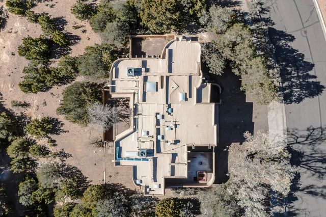 600 Vista De La Ciudad, Santa Fe, NM 87501
