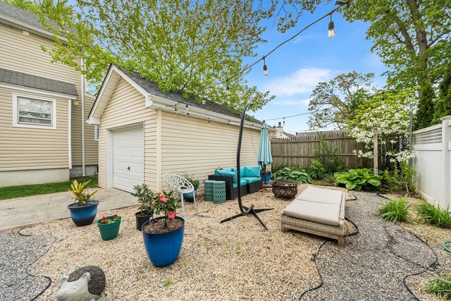 123 East Avenue, Valley Stream, NY 11580