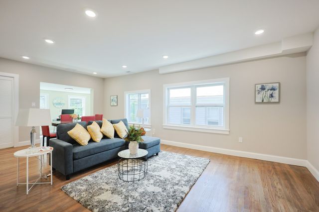 11 Watson St 2, Somerville, MA 02144