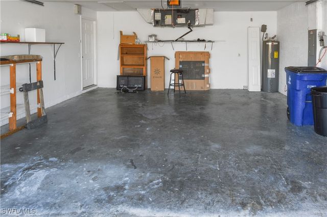 210 Mossrosse ST, Fort Myers, FL 33913