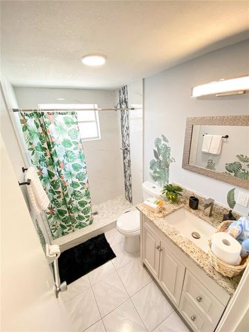 7012 CENTER CREEK DRIVE, Tampa, FL 33615