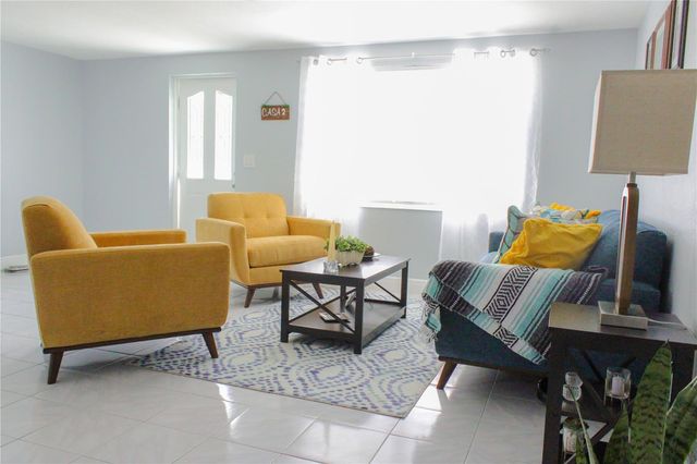 7012 CENTER CREEK DRIVE, Tampa, FL 33615