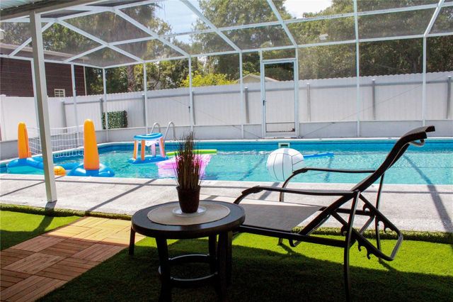 7012 CENTER CREEK DRIVE, Tampa, FL 33615