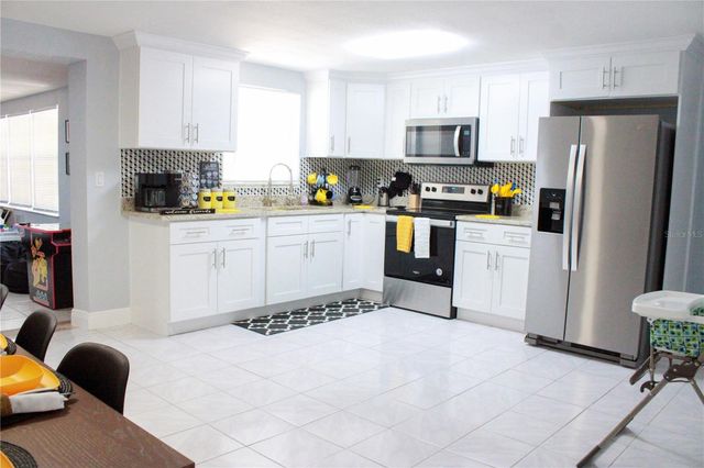 7012 CENTER CREEK DRIVE, Tampa, FL 33615