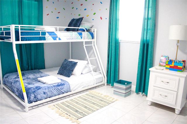 7012 CENTER CREEK DRIVE, Tampa, FL 33615