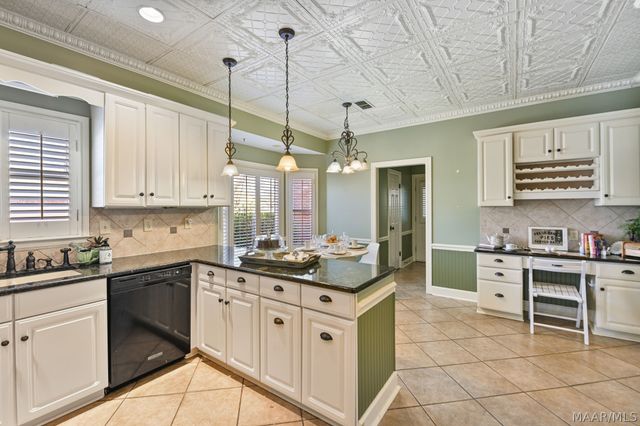 416 Towne Lake Drive, Montgomery, AL 36117