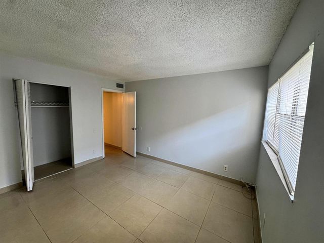 4423 Treehouse Lane 21c, Tamarac, FL 33319