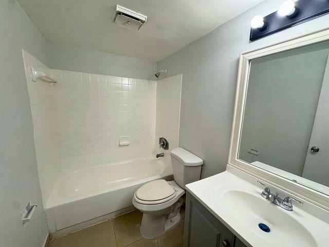 4423 Treehouse Lane 21c, Tamarac, FL 33319