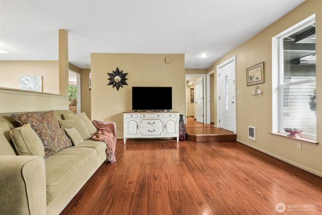 32104 SE Retreat Kanasket Road, Ravensdale, WA 98051