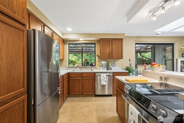 32104 SE Retreat Kanasket Road, Ravensdale, WA 98051