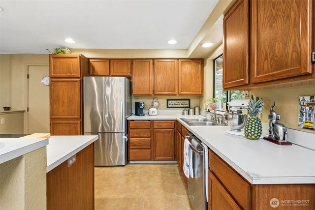 32104 SE Retreat Kanasket Road, Ravensdale, WA 98051