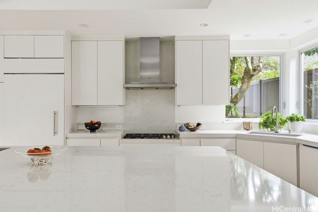 4000 Old Pali Road, Honolulu, HI 96817