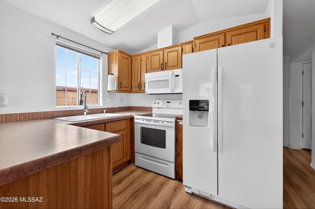 1319 W Vuelta Las Campanas, Sahuarita, AZ 85629