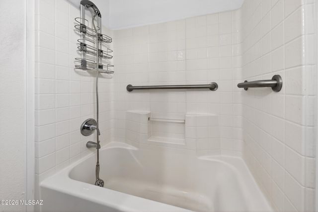 1319 W Vuelta Las Campanas, Sahuarita, AZ 85629