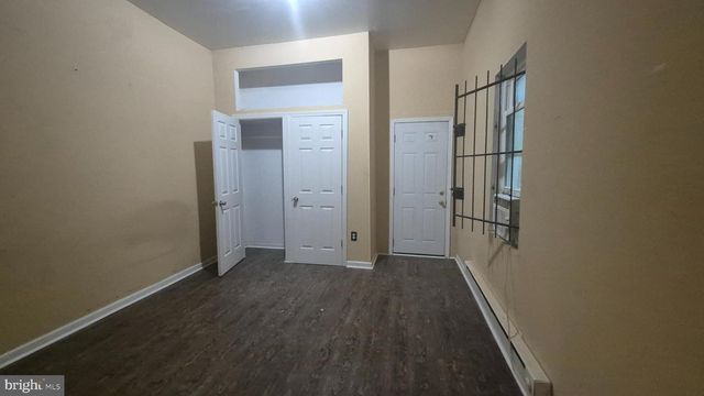 4033 POPLAR ST, Philadelphia, PA 19104