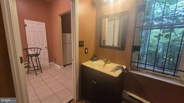 4033 POPLAR ST, Philadelphia, PA 19104