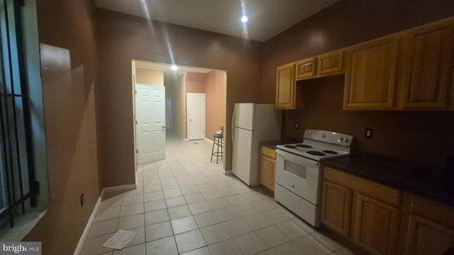 4033 POPLAR ST, Philadelphia, PA 19104