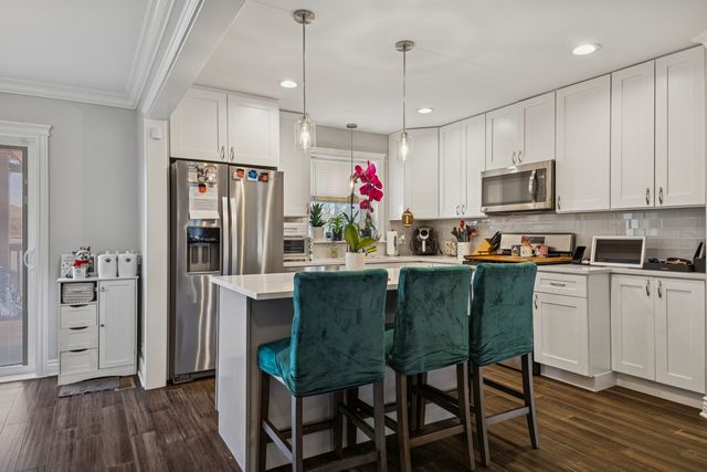 5241 S Melvina Avenue, Chicago, IL 60638