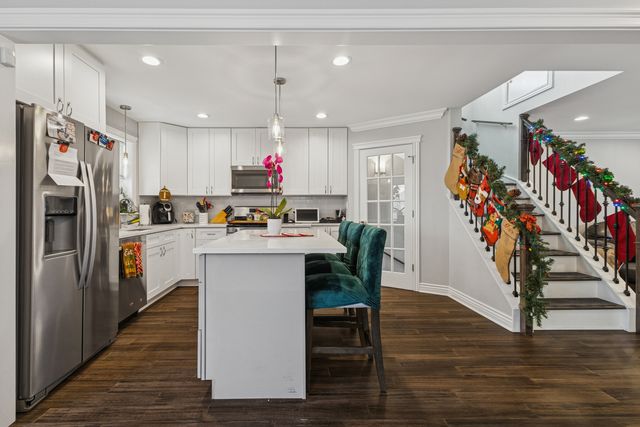 5241 S Melvina Avenue, Chicago, IL 60638