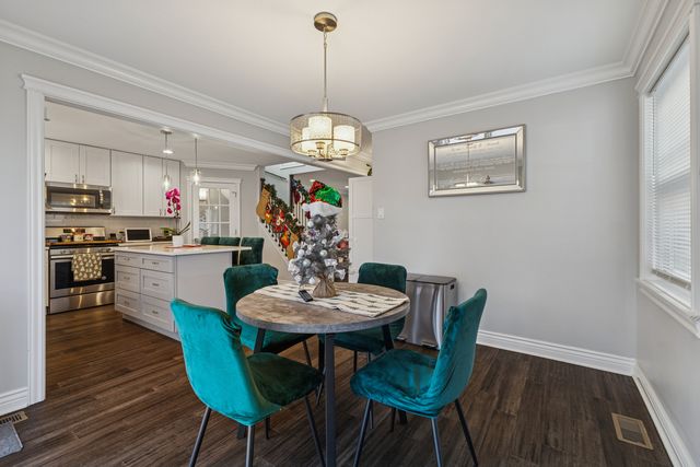 5241 S Melvina Avenue, Chicago, IL 60638