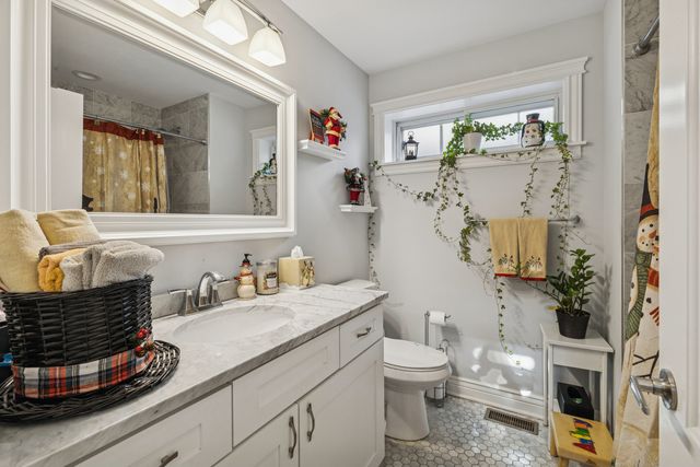 5241 S Melvina Avenue, Chicago, IL 60638