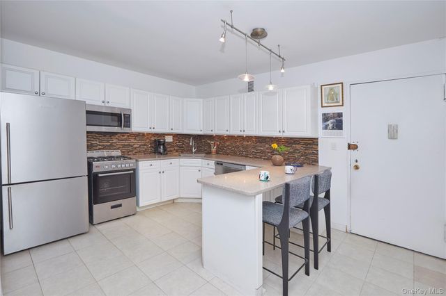 2621 Palisade Avenue 10E, Bronx, NY 10463