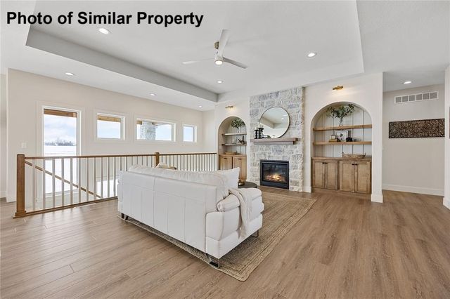 970 17th Ave SW, Mt Vernon, IA 52314