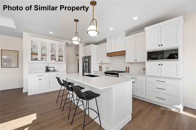 970 17th Ave SW, Mt Vernon, IA 52314