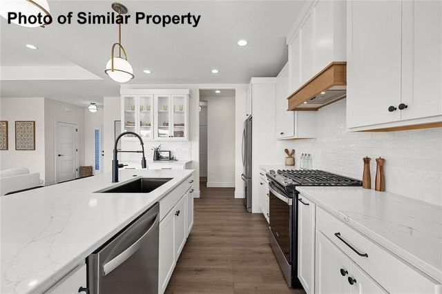 970 17th Ave SW, Mt Vernon, IA 52314