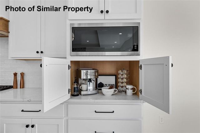 970 17th Ave SW, Mt Vernon, IA 52314