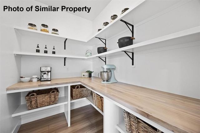 970 17th Ave SW, Mt Vernon, IA 52314