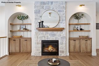 970 17th Ave SW, Mt Vernon, IA 52314