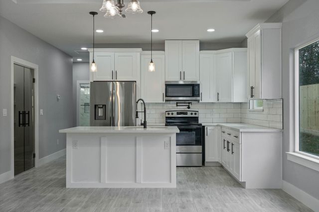 15090 Austin Road, Willis, TX 77378