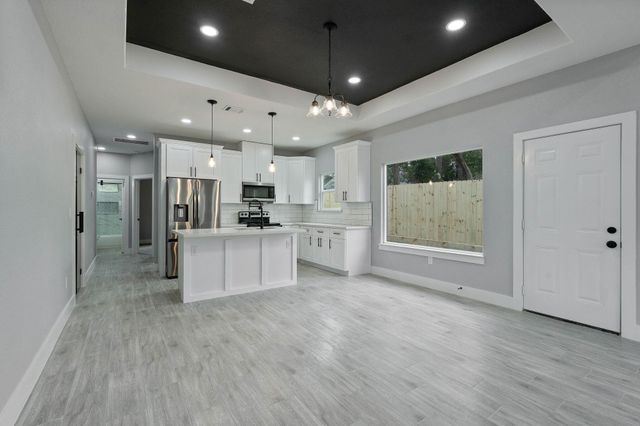 15090 Austin Road, Willis, TX 77378