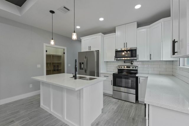 15090 Austin Road, Willis, TX 77378