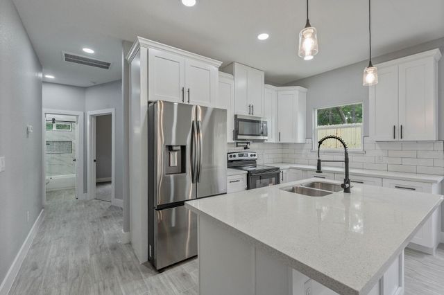 15090 Austin Road, Willis, TX 77378