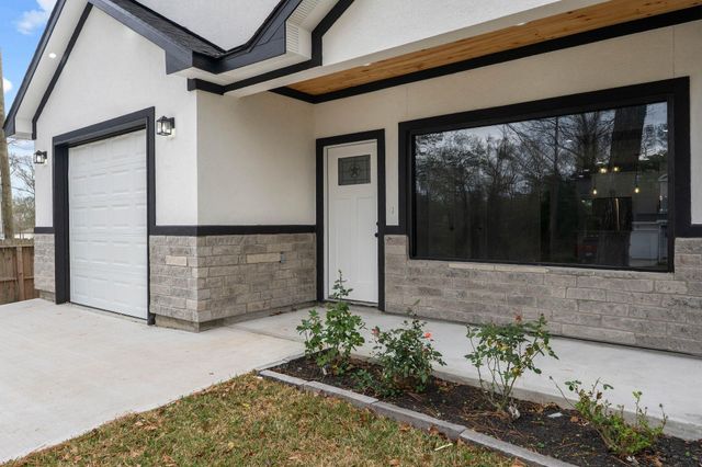 15090 Austin Road, Willis, TX 77378