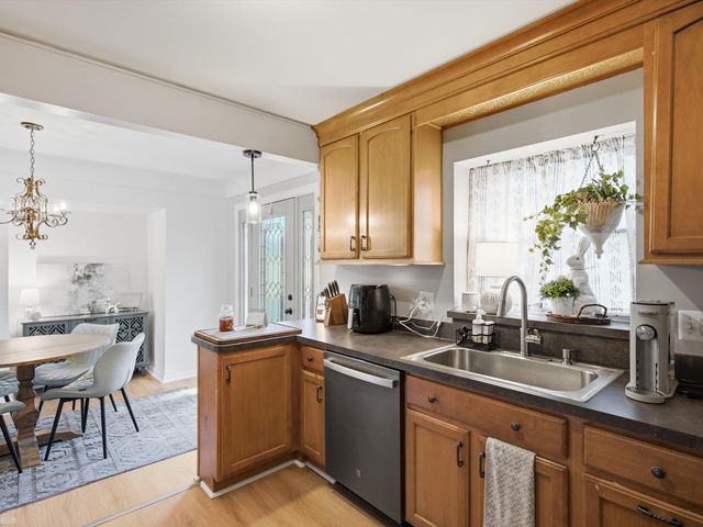17802 Homer Street, Roseville, MI 48066