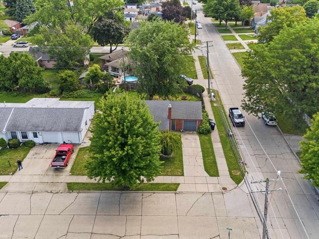 17802 Homer Street, Roseville, MI 48066
