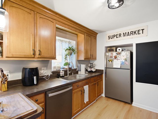 17802 Homer Street, Roseville, MI 48066