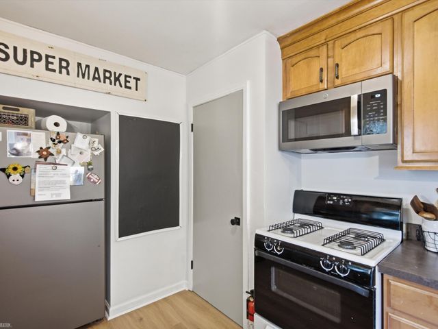 17802 Homer Street, Roseville, MI 48066