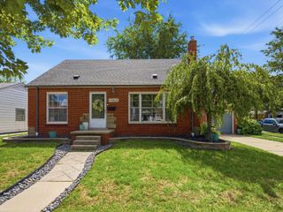 17802 Homer Street, Roseville, MI 48066