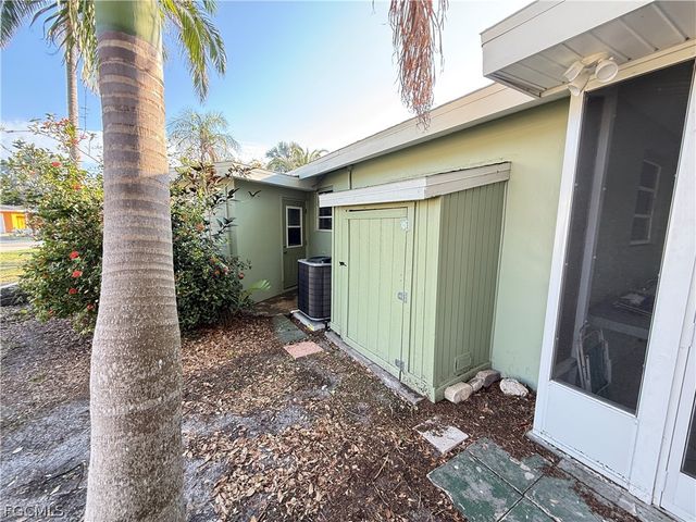 1354 Stadler DR, Fort Myers, FL 33901