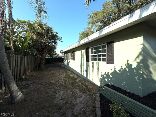 1354 Stadler DR, Fort Myers, FL 33901