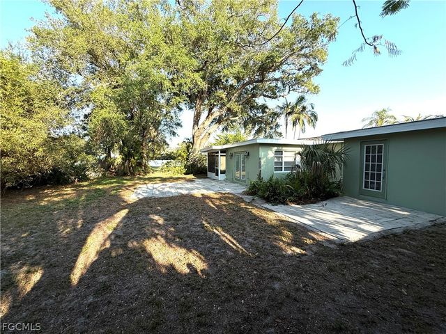 1354 Stadler DR, Fort Myers, FL 33901