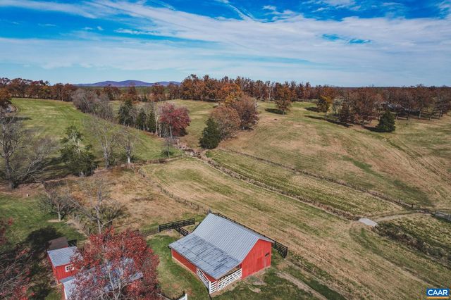 3785 ROLLING RD S, Scottsville, VA 24590