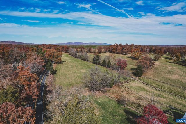 3785 ROLLING RD S, Scottsville, VA 24590