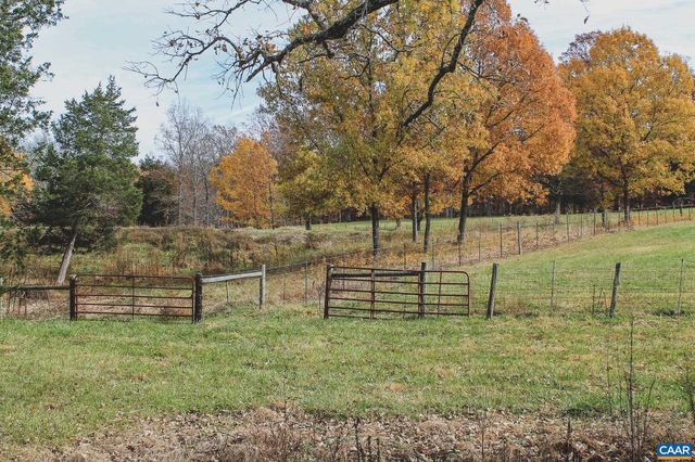 3785 ROLLING RD S, Scottsville, VA 24590