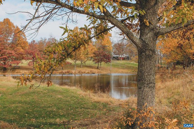 3785 ROLLING RD S, Scottsville, VA 24590